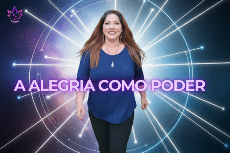 "Foto de Sandra Scudiero, autora do blog Descobrindo Poderes, com um sorriso radiante e energia cósmica ao fundo, representando a alegria como poder e a lição do Treino do Riso."