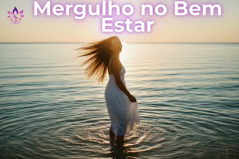 Mulher sorrindo no mar durante o pôr do sol, representando uma sensação de bem estar e felicidade genuína.